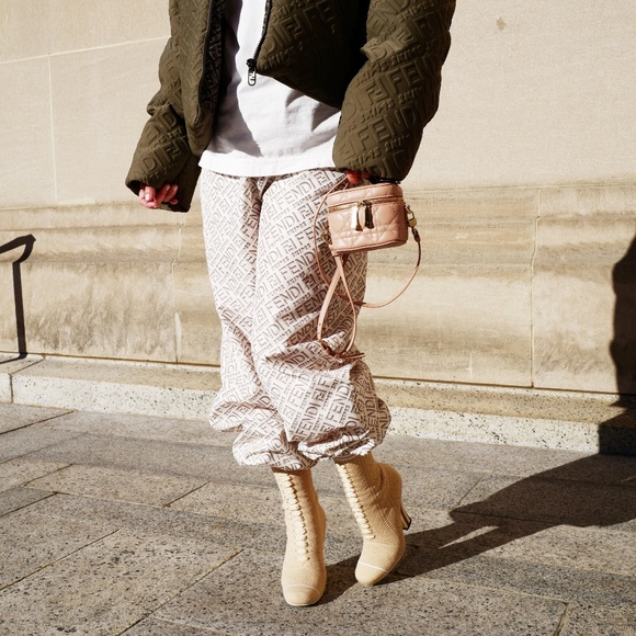 Fendi X Skims Loose Fitting Pants - Size Large - NWT Official Box/Bag Included - Picture 2 of 10